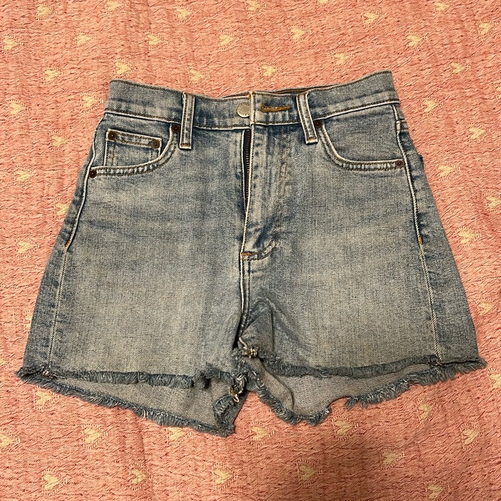 Mid denim shorts